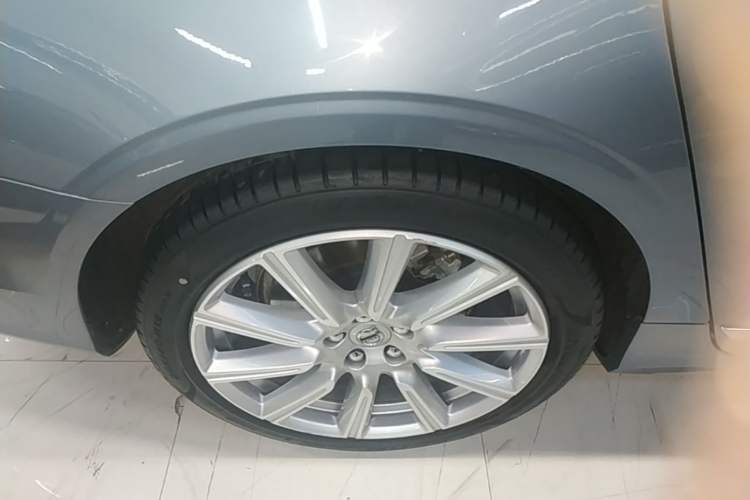 Used Volvo S90 2020 T5 Zhiya Luxury Edition Right Rear Wheel Hub