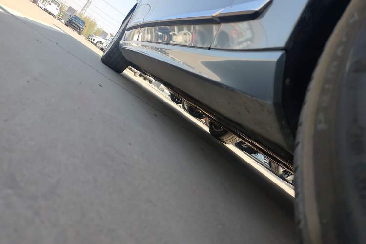 Used Volvo S90 2020 Facelift T5 Smart & Luxurious Edition Right Side Sill