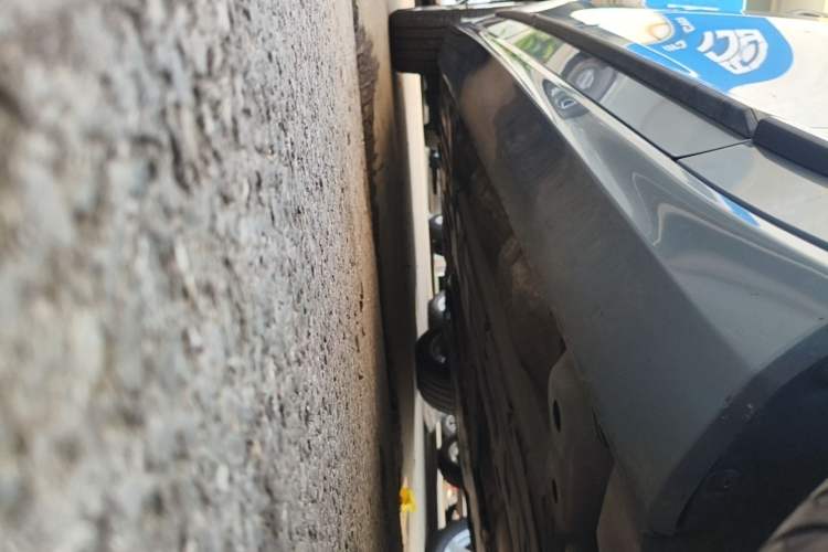 Used Volvo S90 2020 T5 Zhiyi Luxury Edition Right Side Sill