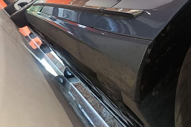 Used Volvo S90 2020 T5 Zhiyi Luxury Edition Right Side Sill