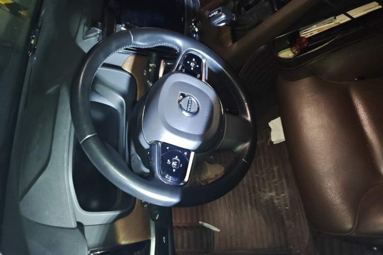 Used Volvo S90 2020 T5 Zhiyi Luxury Edition Steering Wheel
