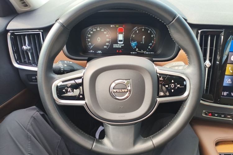 Used Volvo S90 2020 T5 Zhiyi Luxury Edition Steering Wheel