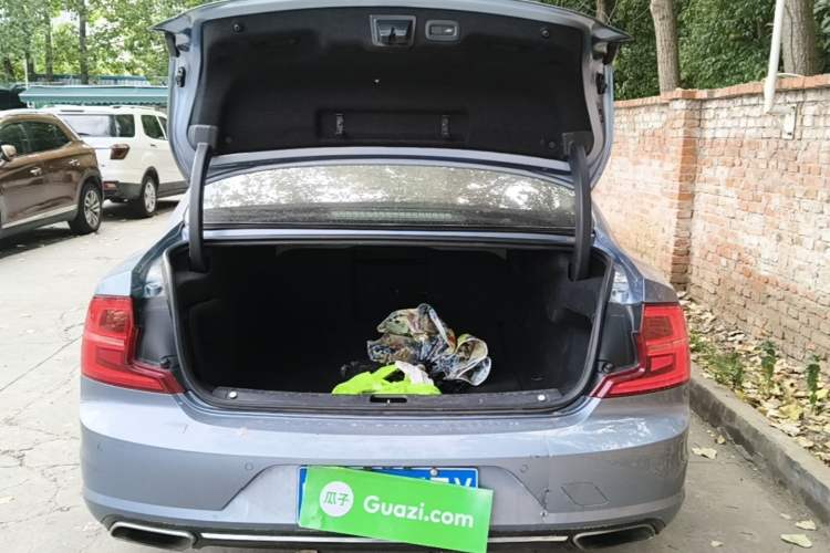 Used Volvo S90 2020 T5 Zhiyuan Luxury Edition Trunk