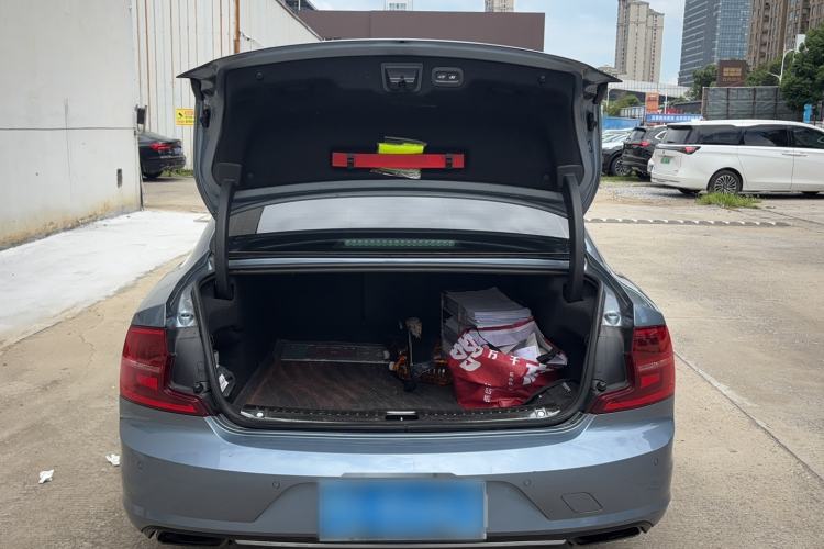 Used Volvo S90 2020 T5 Zhiyi Luxury Edition Trunk