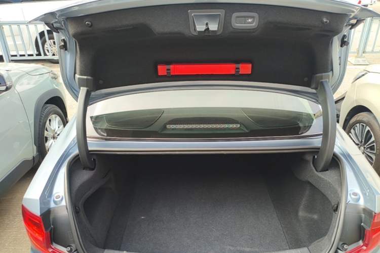 Used Volvo S90 2020 T5 Zhiyi Luxury Edition Trunk