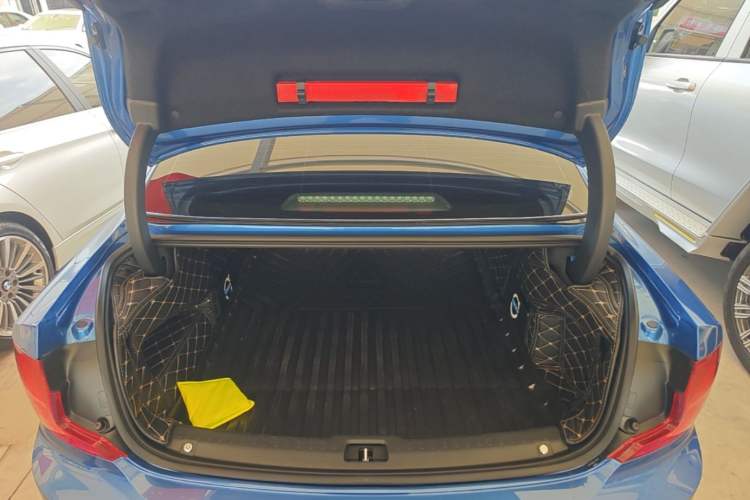 Used Volvo S90 2020 T5 Zhiyuan Sport Edition Trunk