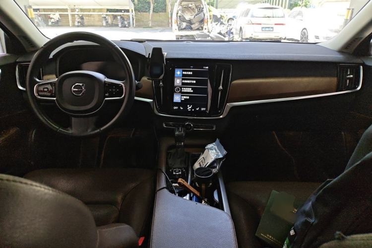 Used Volvo S90 2020 T5 Zhiyi Luxury Edition Center Console