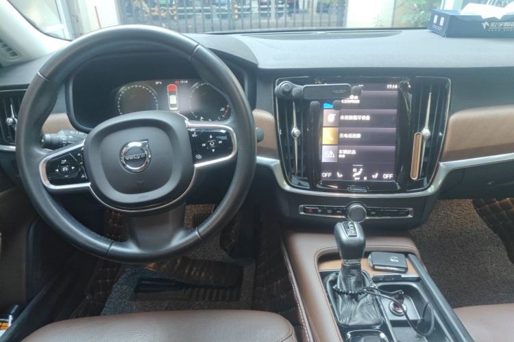 Used Volvo S90 2020 T5 Zhiyi Luxury Edition Center Console