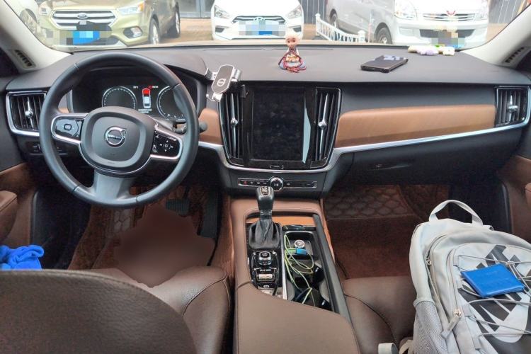 Used Volvo S90 2020 T5 Zhiyi Luxury Edition Center Console