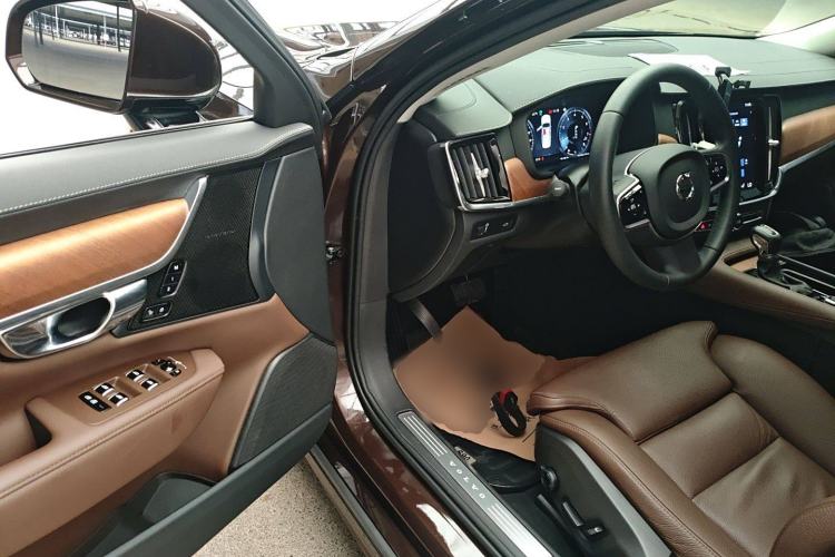 Used Volvo S90 2020 Facelift T5 Smart & Luxurious Edition Driver Seat