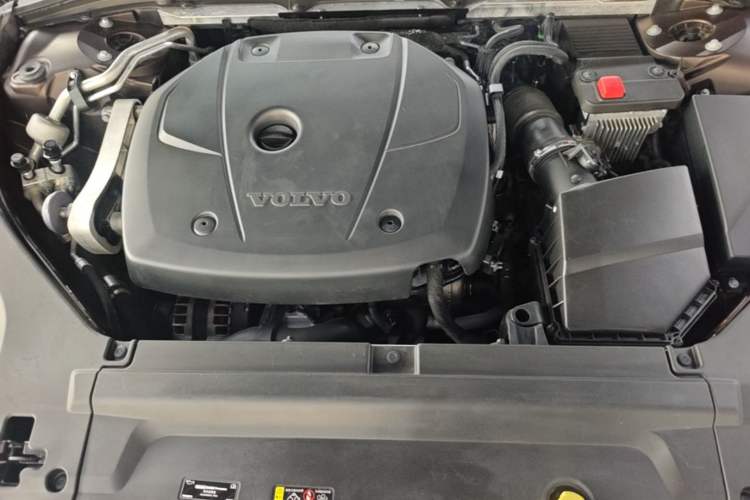 Used Volvo S90 2020 Facelifted T5 Zhiyi Luxury Edition Engine Bay