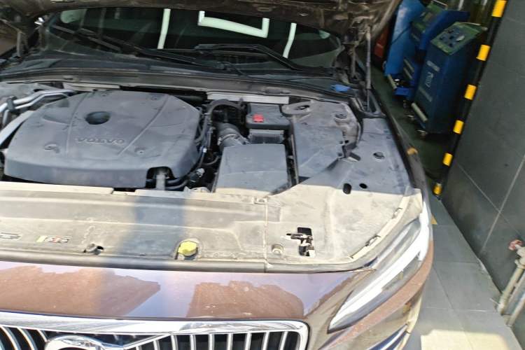 Used Volvo S90 2020 T5 Zhiyi Luxury Edition Engine Bay Left