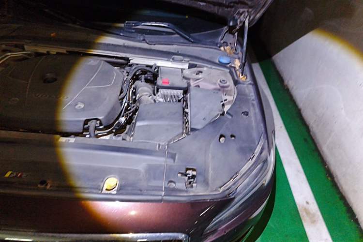 Used Volvo S90 2020 T5 Zhiyi Luxury Edition Engine Bay Left