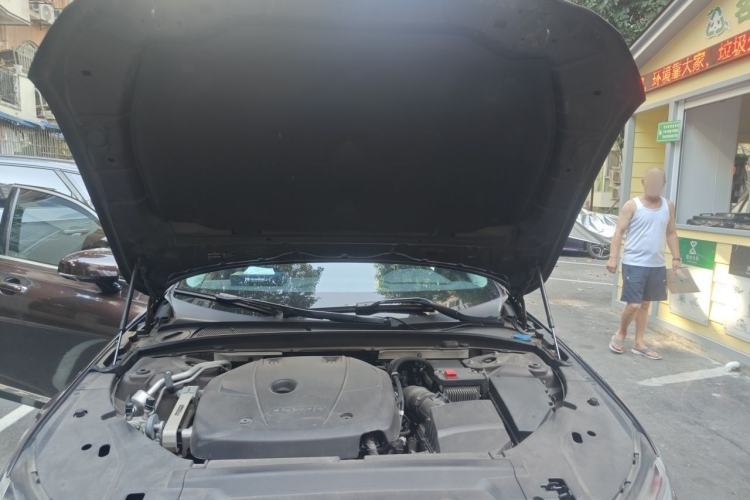 Used Volvo S90 2020 T5 Zhiyi Luxury Edition Engine Bay