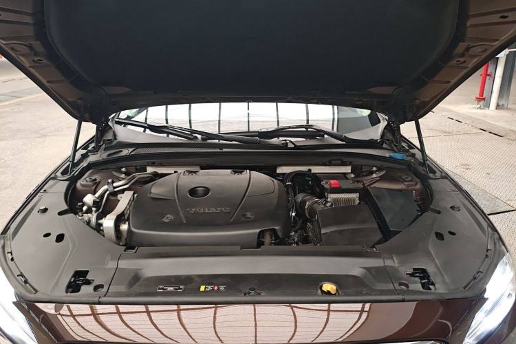 Used Volvo S90 2020 Facelift T5 Smart & Luxurious Edition Engine Bay