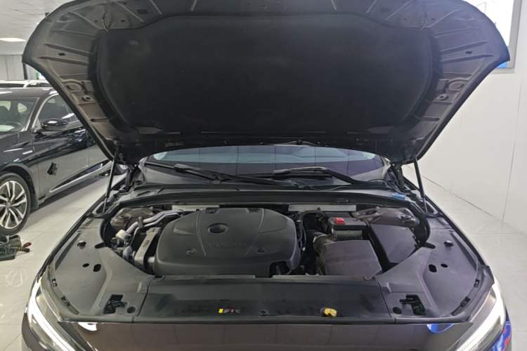 Used Volvo S90 2020 T5 Zhiyi Luxury Edition Engine Bay
