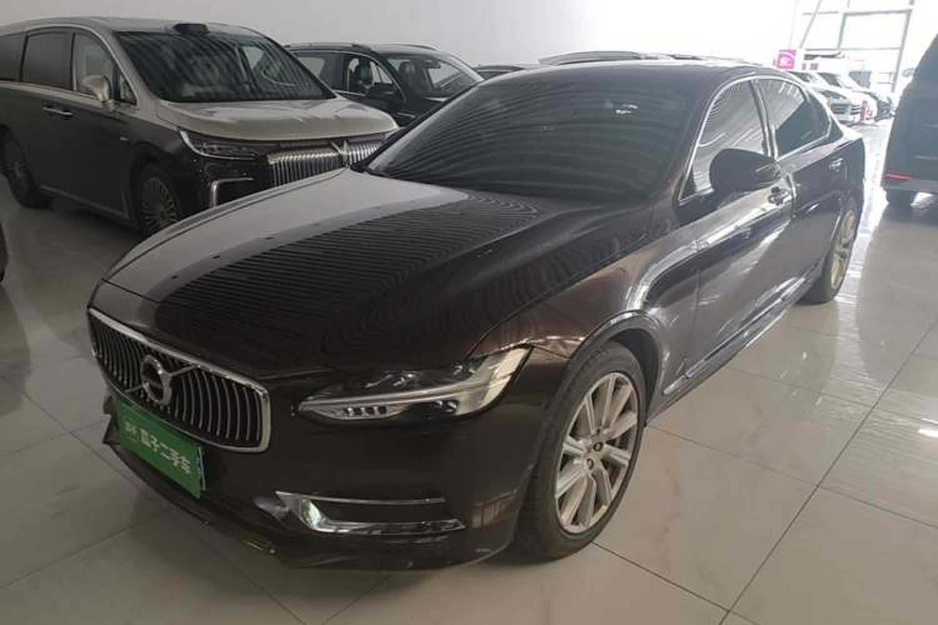 Used Volvo S90 2020 Facelifted T5 Zhiyi Luxury Edition Front Left 45 Deg