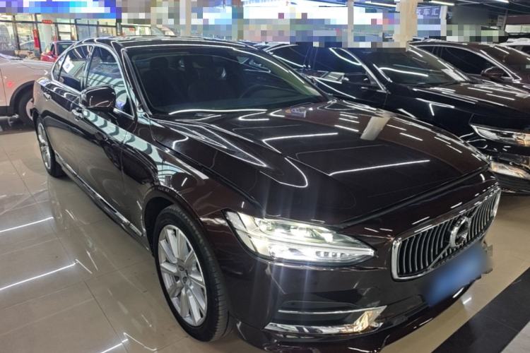 Used Volvo S90 2020 Facelifted T5 Zhiyi Luxury Edition Front Right 45 Deg