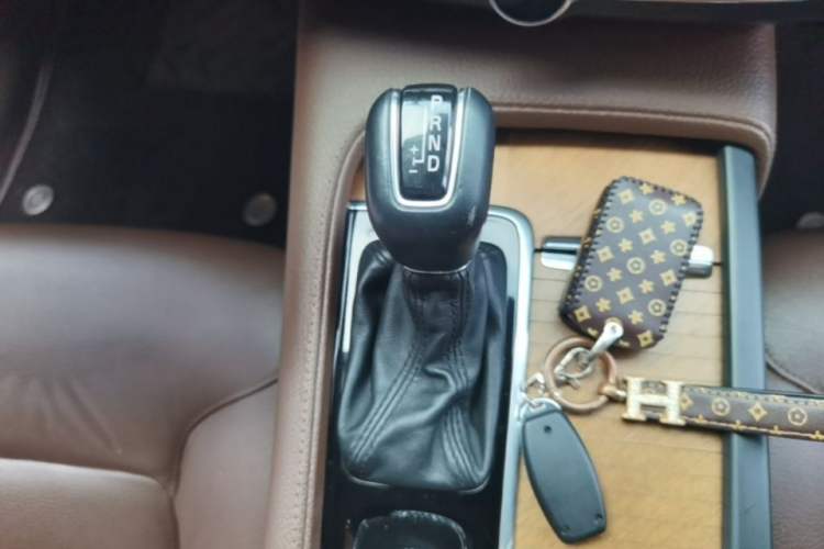 Used Volvo S90 2020 T5 Zhiyi Luxury Edition Gear Lever
