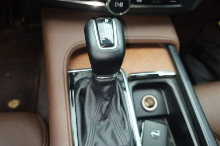 Used Volvo S90 2020 T5 Zhiyi Luxury Edition Gear Lever
