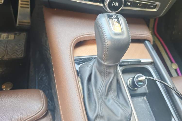 Used Volvo S90 2020 T5 Zhiyuan Luxury Edition Gear Lever