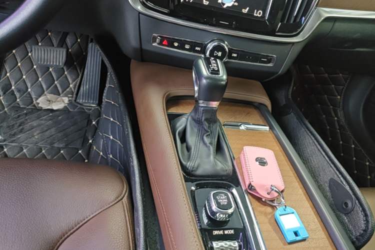Used Volvo S90 2020 T5 Zhiyi Luxury Edition Gear Lever