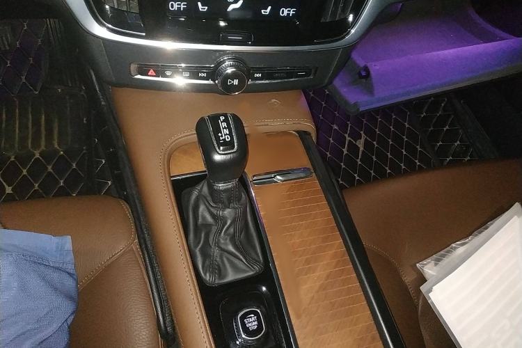 Used Volvo S90 2020 T5 Zhiyi Luxury Edition Gear Lever