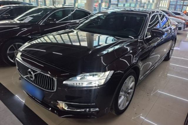 Ojetý Volvo S90 2020 Facelifted T5 Zhiyi Luxury Edition