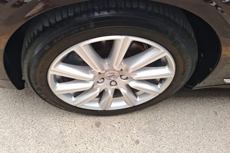 Used Volvo S90 2020 Facelift T5 Smart & Luxurious Edition Left Front Wheel Hub