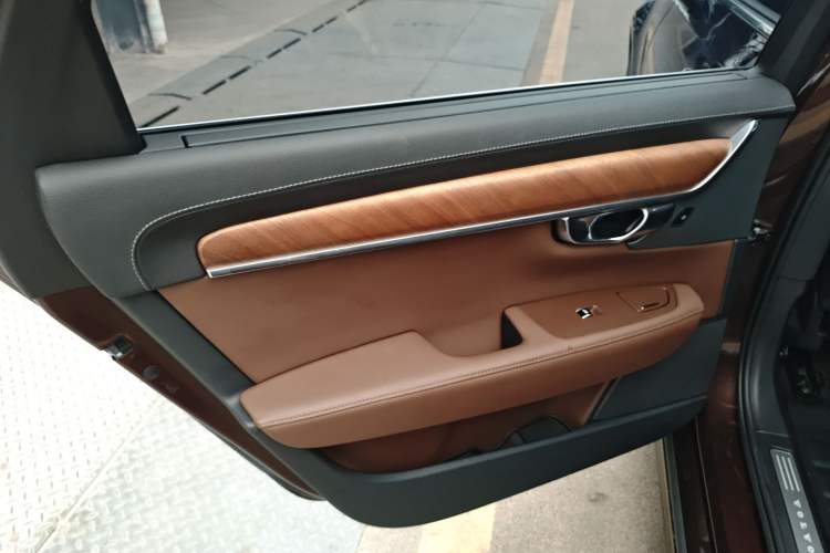 Used Volvo S90 2020 Facelift T5 Smart & Luxurious Edition Left Rear Door Interior