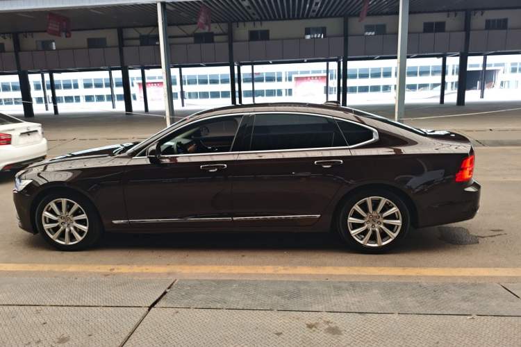 Used Volvo S90 2020 Facelift T5 Smart & Luxurious Edition Left Side