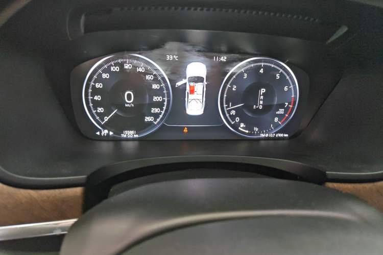 Used Volvo S90 2020 T5 Zhiyi Luxury Edition Odometer Close Up