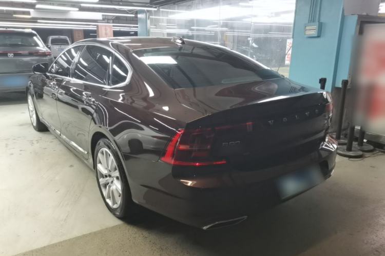 Used Volvo S90 2020 Facelifted T5 Zhiyi Luxury Edition Rear Left 45 Deg