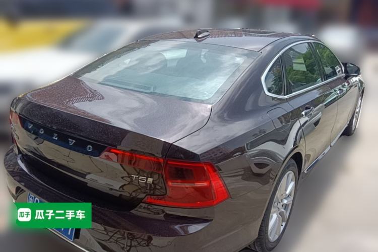 Used Volvo S90 2020 T5 Zhiyi Luxury Edition Rear Right 45 Deg