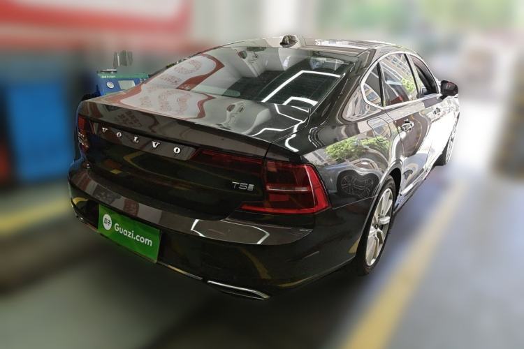 Used Volvo S90 2020 T5 Zhiyi Luxury Edition Rear Right 45 Deg
