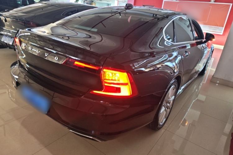 Used Volvo S90 2020 T5 Zhiyuan Luxury Edition Rear Right 45 Deg