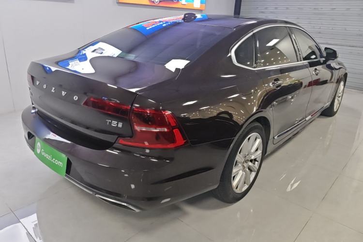 Used Volvo S90 2020 T5 Zhiyi Luxury Edition Rear Right 45 Deg