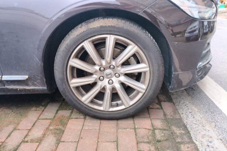 Used Volvo S90 2020 T5 Zhiyi Luxury Edition Right Front Wheel Hub