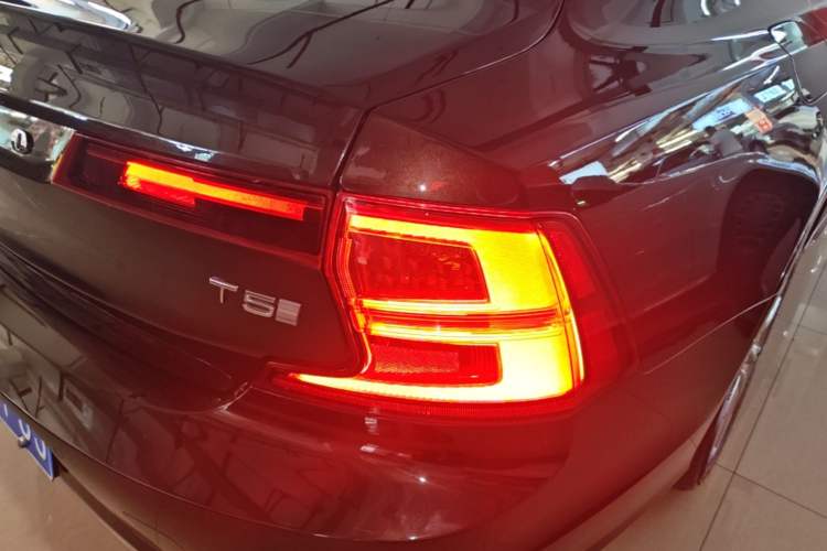 Used Volvo S90 2020 T5 Zhiyuan Luxury Edition Right Rear Taillight