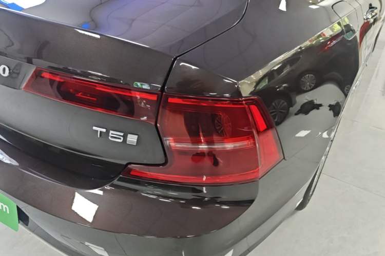 Used Volvo S90 2020 T5 Zhiyi Luxury Edition Right Rear Taillight