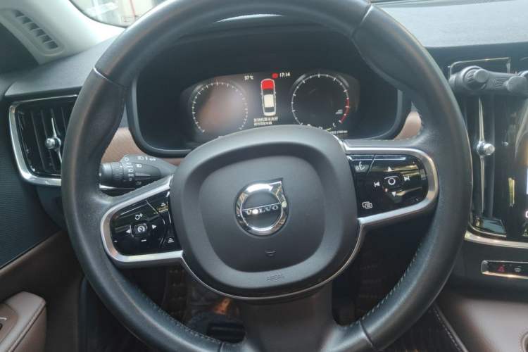 Used Volvo S90 2020 T5 Zhiyi Luxury Edition Steering Wheel