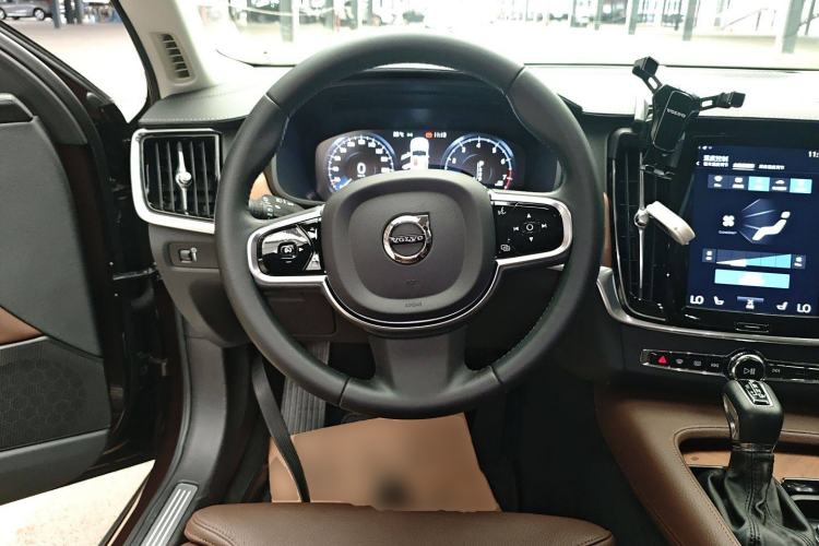 Used Volvo S90 2020 Facelift T5 Smart & Luxurious Edition Steering Wheel