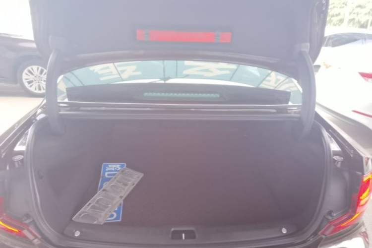 Used Volvo S90 2020 T5 Zhiyi Luxury Edition Trunk