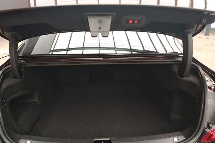 Used Volvo S90 2020 Facelift T5 Smart & Luxurious Edition Trunk