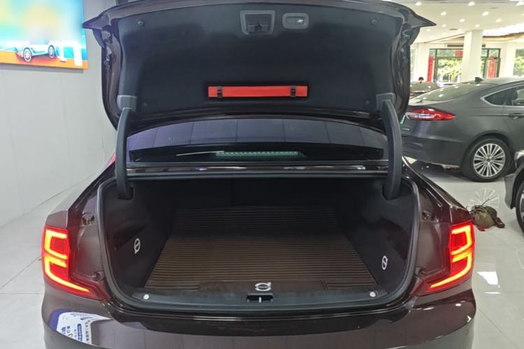 Used Volvo S90 2020 T5 Zhiyi Luxury Edition Trunk