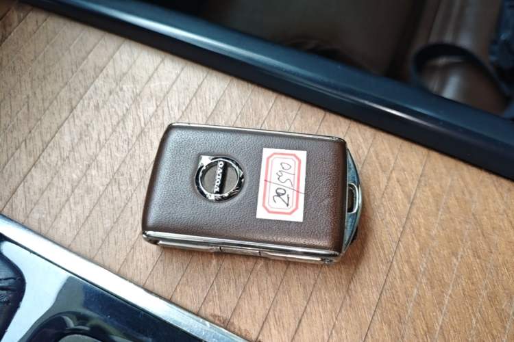 Used Volvo S90 2020 Facelift T5 Smart & Luxurious Edition Vehicle Key