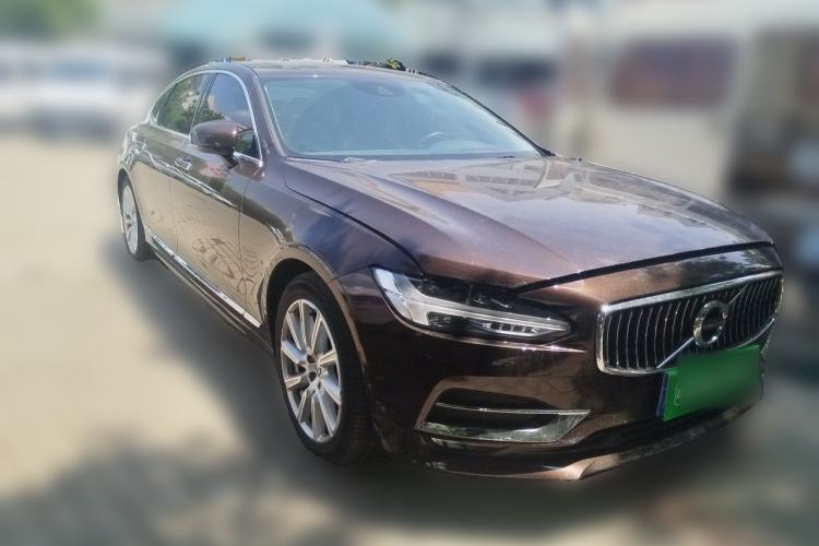 Used Volvo S90 2020 T5 Zhiyi Luxury Edition Front Right 45 Deg