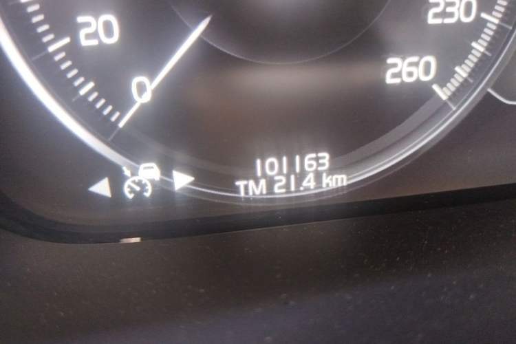 Used Volvo S90 2020 T5 Zhiyi Luxury Edition Odometer Close Up