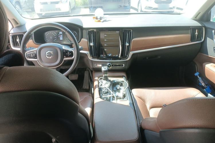 Used Volvo S90 2020 T5 Zhiyi Luxury Edition Center Console