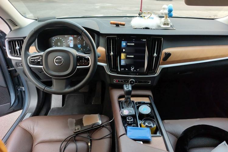 Used Volvo S90 2020 T5 Zhiyi Luxury Edition Center Console